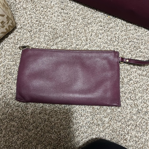 Micheal Kors Bag and Wristlet Set - Picture 3 of 13